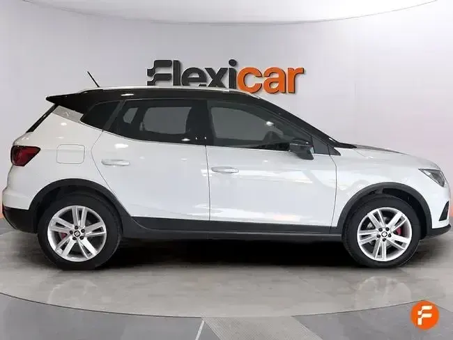 Usado Seat Arona Ecomotive 115 CV (84 kW) 2019 Blanco SUV