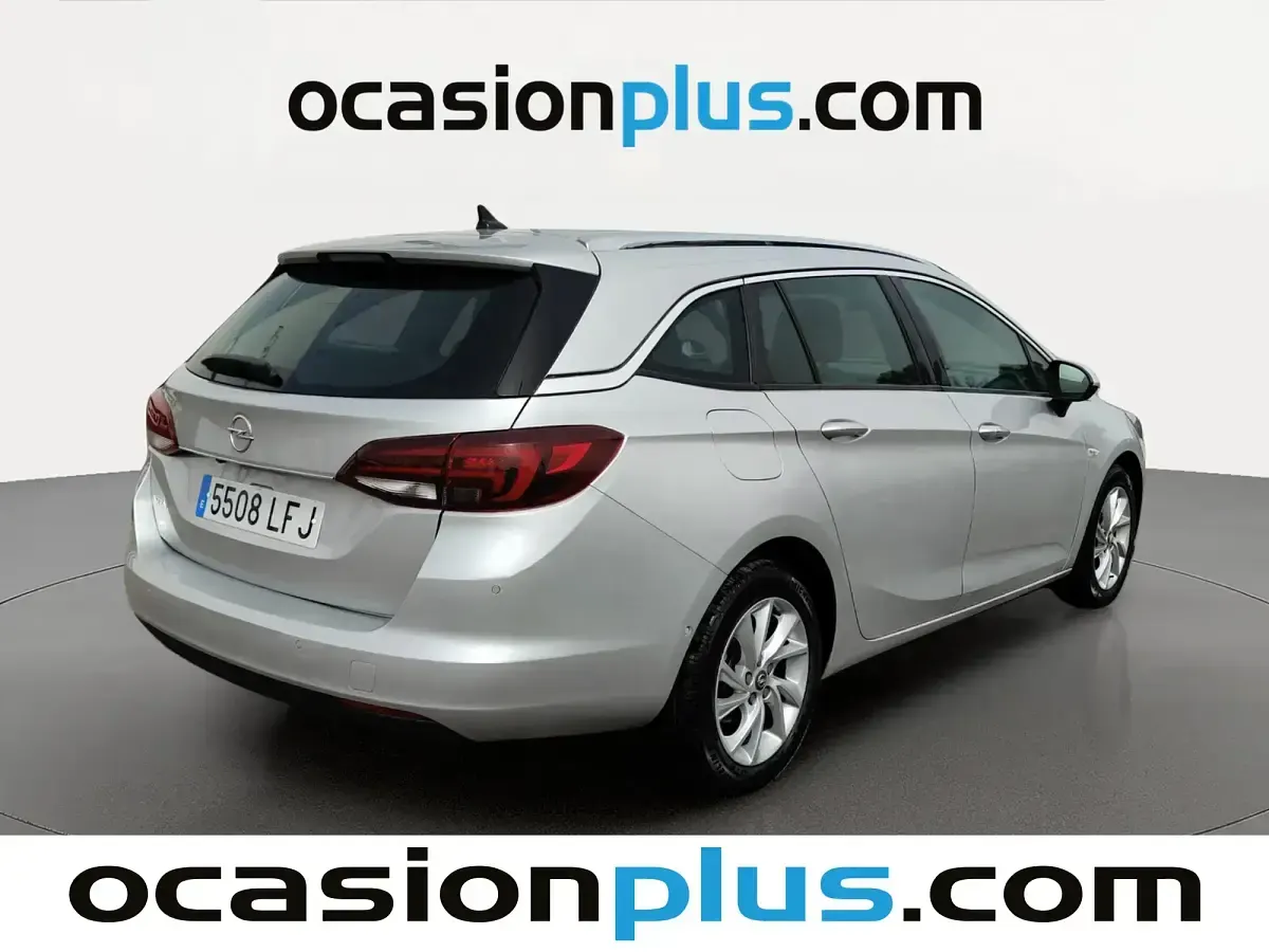 Usado Opel Astra Elegance 145 CV (106 kW) 2020 Gris Familiar