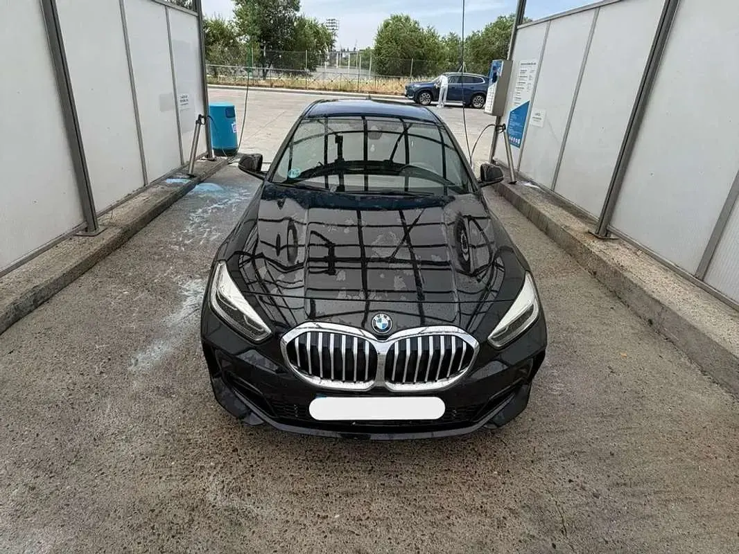 Usado BMW 120 190 CV (139 kW) 2021 Negro Utilitario