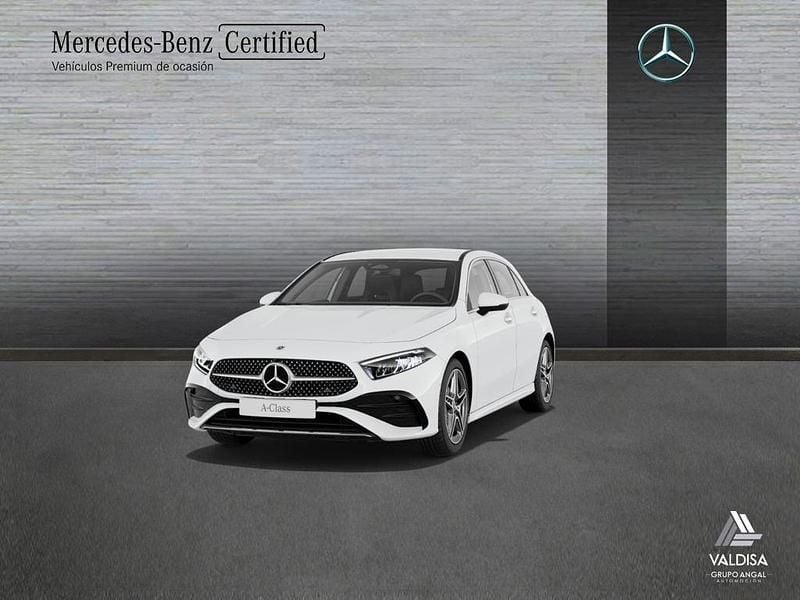 Blanco Usado 2024 Mercedes A200 AMG line Berlina | 37.800 € (Precio justo) - Imagen 1/4