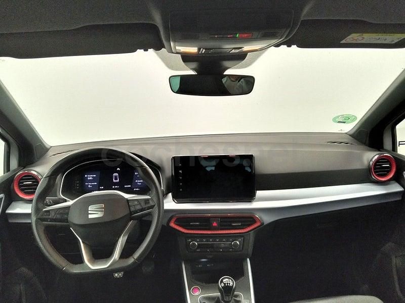 Usado Seat Arona FR 115 CV (84 kW) 2025 Blanco SUV