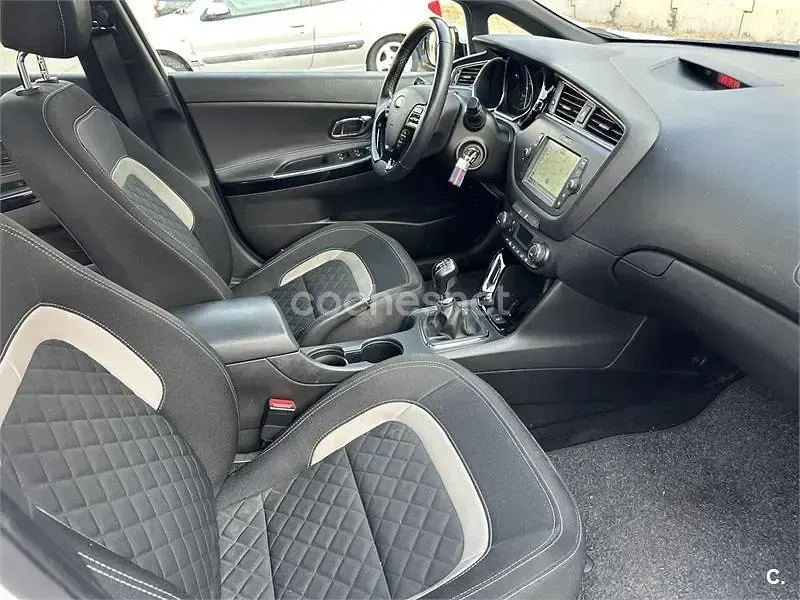 Usado Kia Ceed GT GT-Line 136 CV (100 kW) 2018 Blanco Berlina
