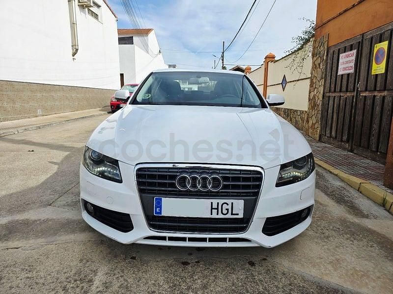 Usado Audi A4 143 CV (105 kW) 2011 Blanco Berlina