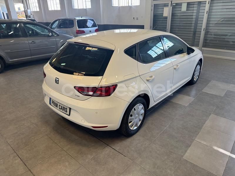 Usado Seat Leon CONNECT 90 CV (66 kW) 2015 Blanco Berlina