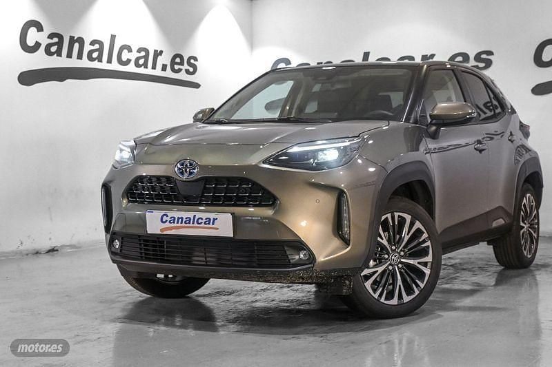 Marrón Usado 2023 Toyota Yaris Cross Plus SUV | 26.915 € (Precio justo) - Imagen 1/4