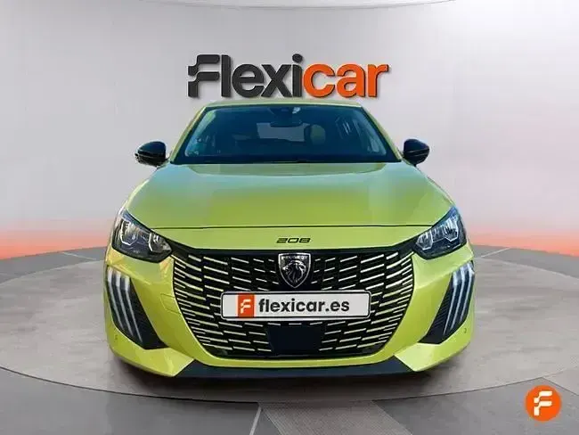 Usado Peugeot 208 Allure 100 CV (73 kW) 2025 Amarillo Utilitario