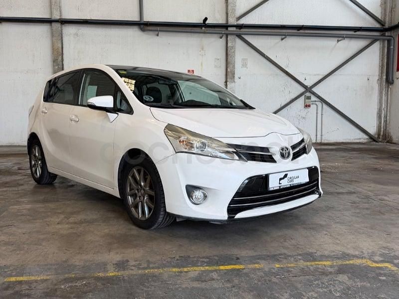 Usado Toyota Verso Advance 112 CV (82 kW) 2015 Blanco Monovolumen