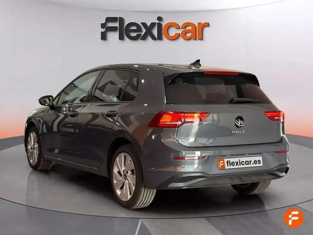Usado VW Golf VIII 116 CV (85 kW) 2026 Gris Utilitario