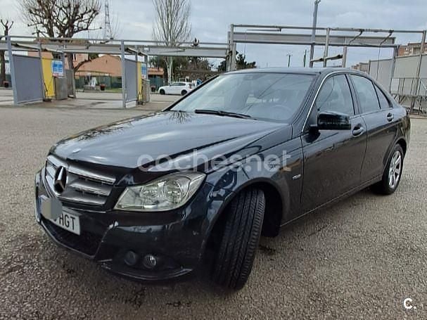 Usado Mercedes C220 Elegance 170 CV (125 kW) 2011 Negro Berlina