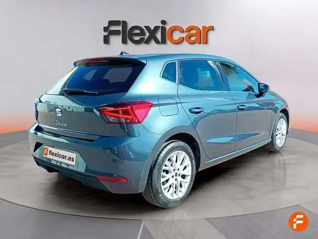 Usado Seat Ibiza XCELLENCE 116 CV (85 kW) 2024 Gris Utilitario