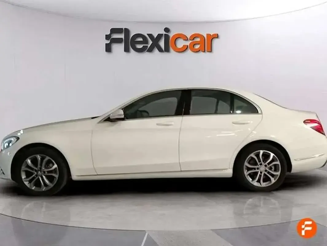 Usado Mercedes C220 170 CV (125 kW) 2015 Blanco Berlina