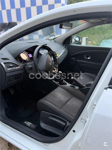 Usado Renault Mégane Bose Edition 110 CV (80 kW) 2015 Blanco Berlina