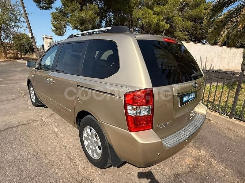 Usado Kia Carnival EX 185 CV (136 kW) 2006 Amarillo Monovolumen