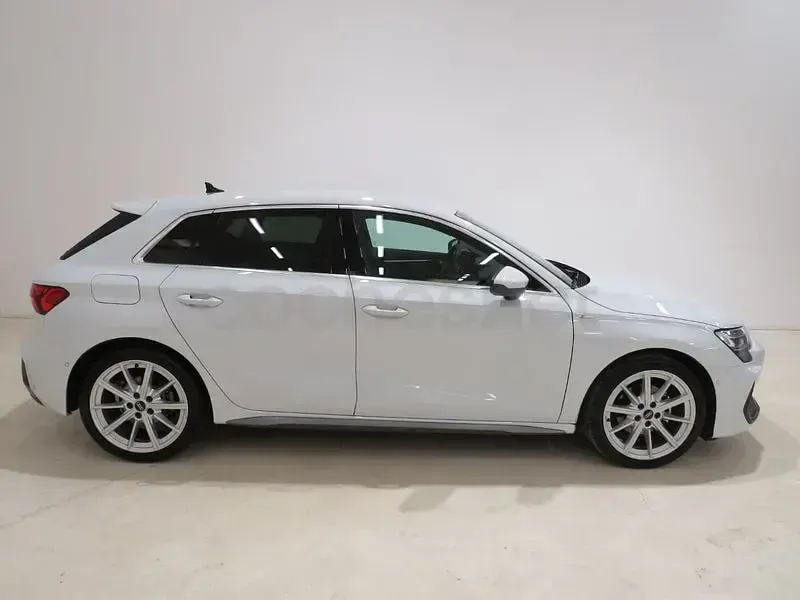 Usado Audi A3 150 CV (110 kW) 2025 Blanco Berlina
