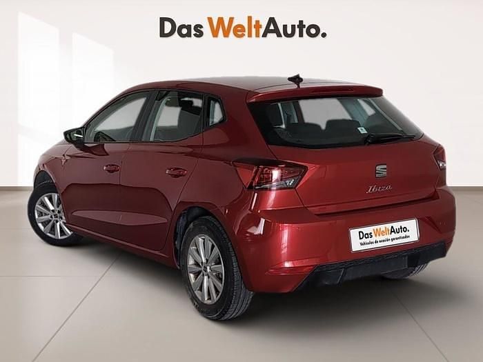 Usado Seat Ibiza Style 110 CV (80 kW) 2022 Rojo Utilitario