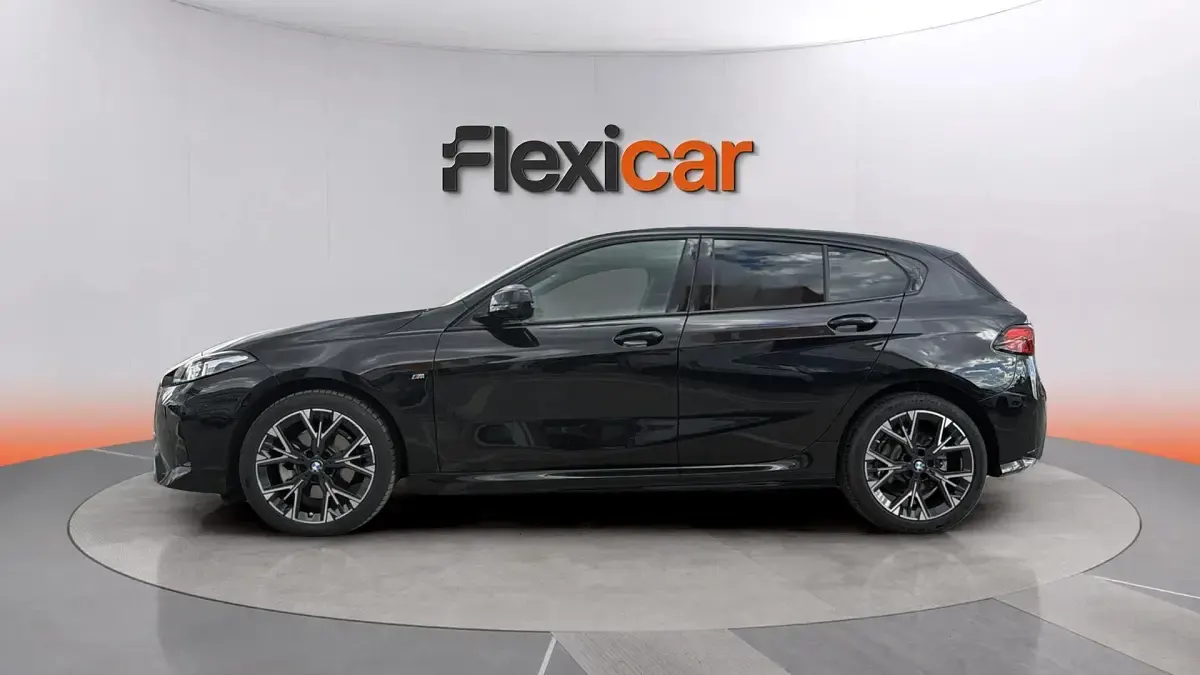 Usado BMW 120 163 CV (119 kW) 2025 Negro Utilitario