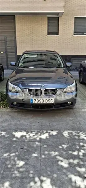 Usado BMW 530 231 CV (169 kW) 2005 Gris / plata Berlina