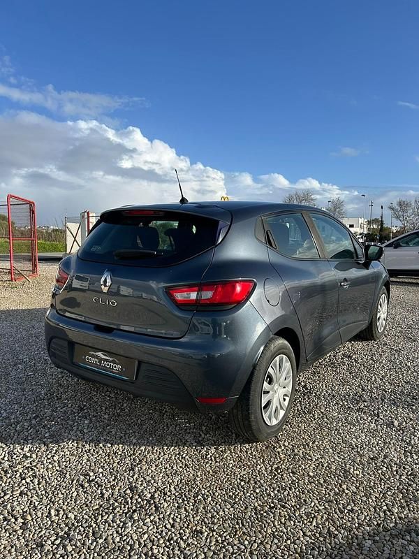 Usado Renault Clio IV Business 75 CV (55 kW) 2019 Gris Utilitario