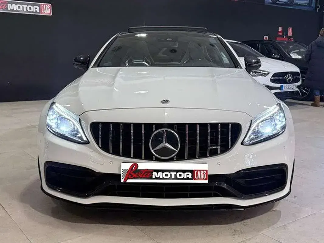 Käytetty Mercedes C63 AMG AMG 510 HP (375 kW) 2022 Valkoinen Coupe - kaksiovinen