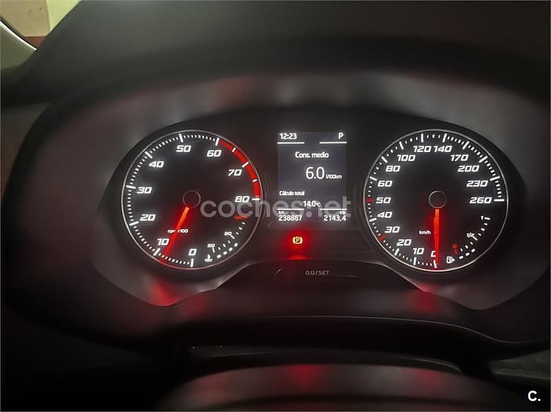 Usado Seat Leon FR 150 CV (110 kW) 2016 Rojo Berlina