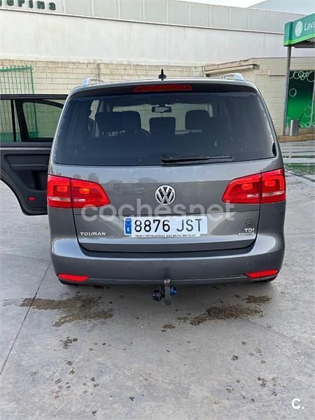 Usado VW Touran Edition 105 CV (77 kW) 2013 Gris / plata Monovolumen