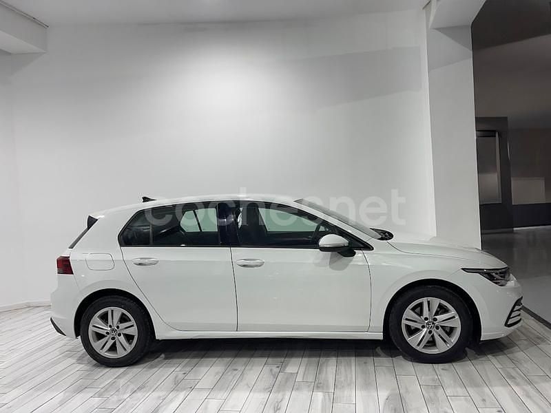 Usado VW Golf VIII 111 CV (81 kW) 2021 Blanco Berlina