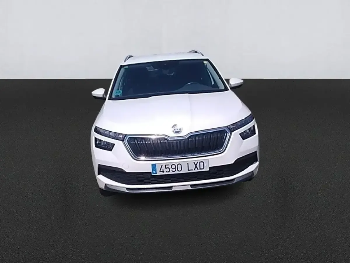 Usado Skoda Kamiq 110 CV (80 kW) 2022 Blanco SUV