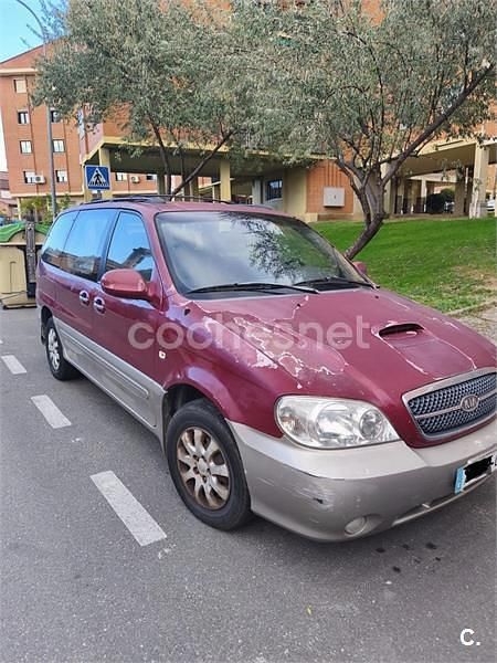 Granate Usado 2003 Kia Carnival LX Monovolumen | 750 € (Precio justo) - Imagen 1/4
