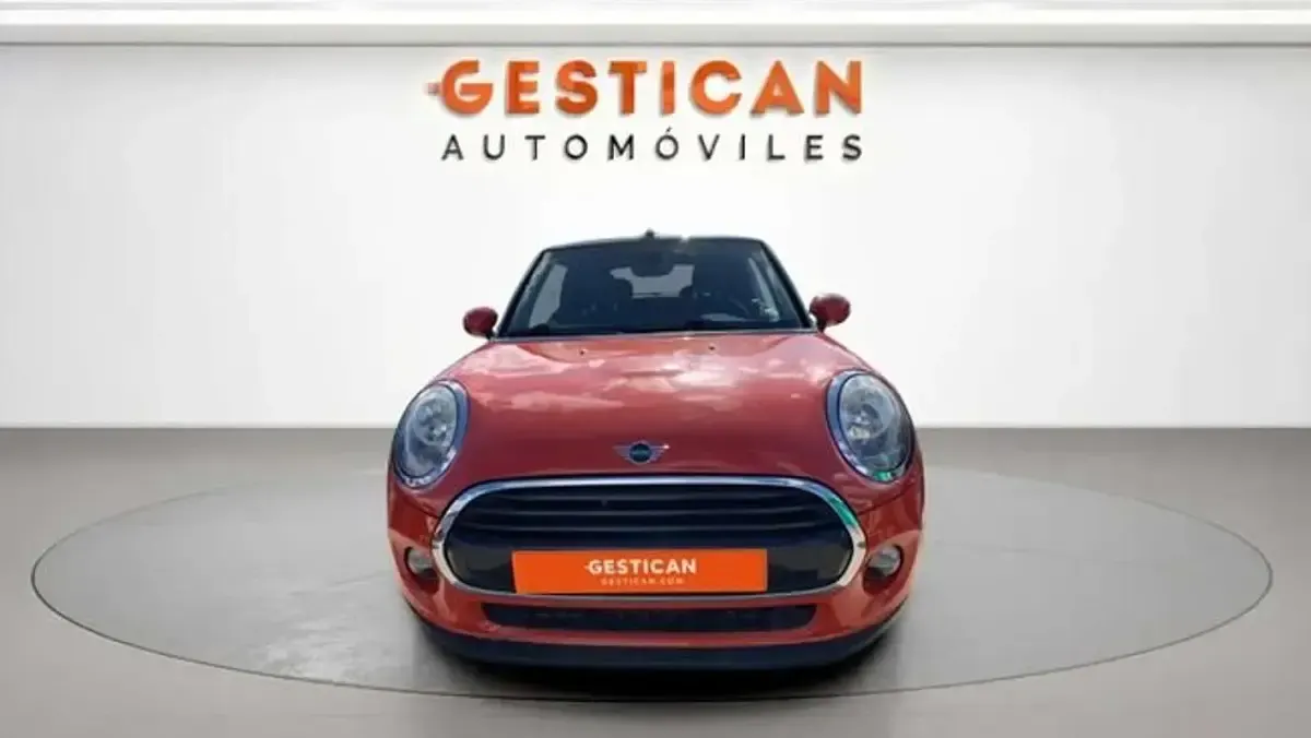 Usado Mini Cooper Cabriolet 136 CV (100 kW) 2019 Naranja Descapotable