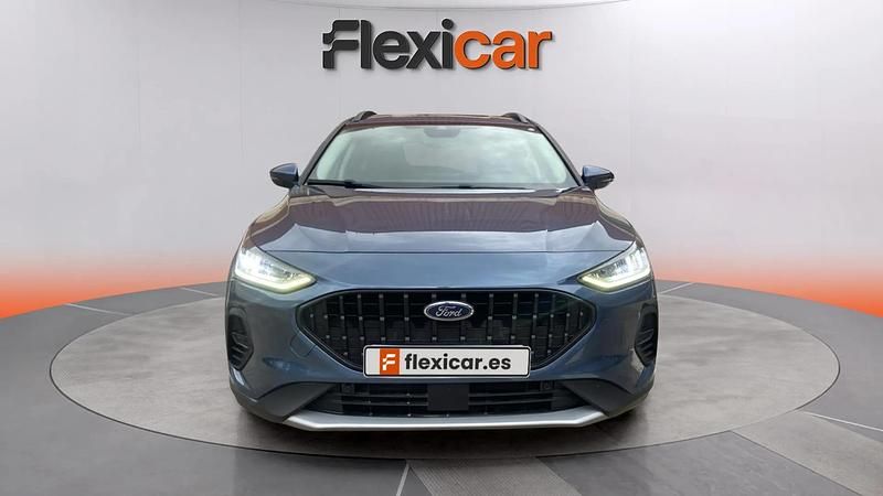 Używany Ford Focus Active 155 KM (114 kW) 2022 Niebieski Sedan/Limuzyna
