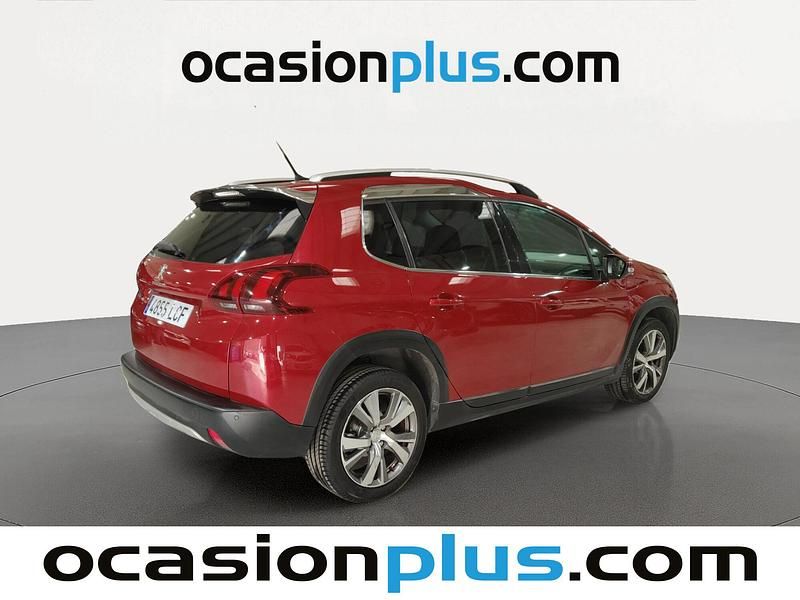 Usado Peugeot 2008 Allure 110 CV (80 kW) 2019 Rojo SUV