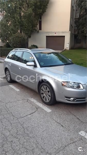 Usado Audi A4 140 CV (102 kW) 2005 Gris / plata Familiar