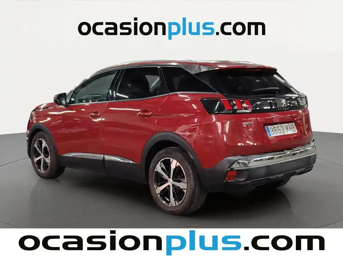Usado Peugeot 3008 Allure 130 CV (95 kW) 2018 Rojo SUV
