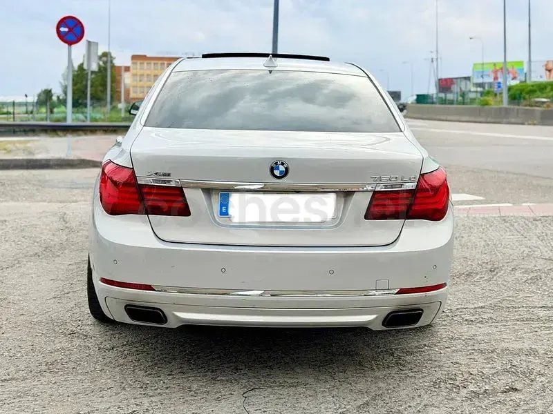 Usado BMW 750L 381 CV (280 kW) 2012 Gris / plata Berlina