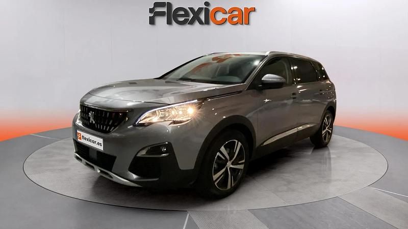 Usado Peugeot 5008 Allure 131 CV (96 kW) 2020 Gris Monovolumen