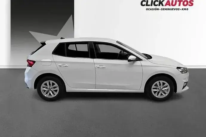 Usado Skoda Fabia Selection 115 CV (84 kW) 2025 Plata Utilitario