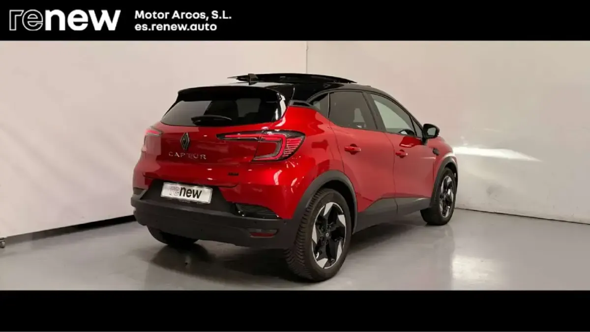 Usado Renault Captur Techno 145 CV (106 kW) 2025 Rojo SUV