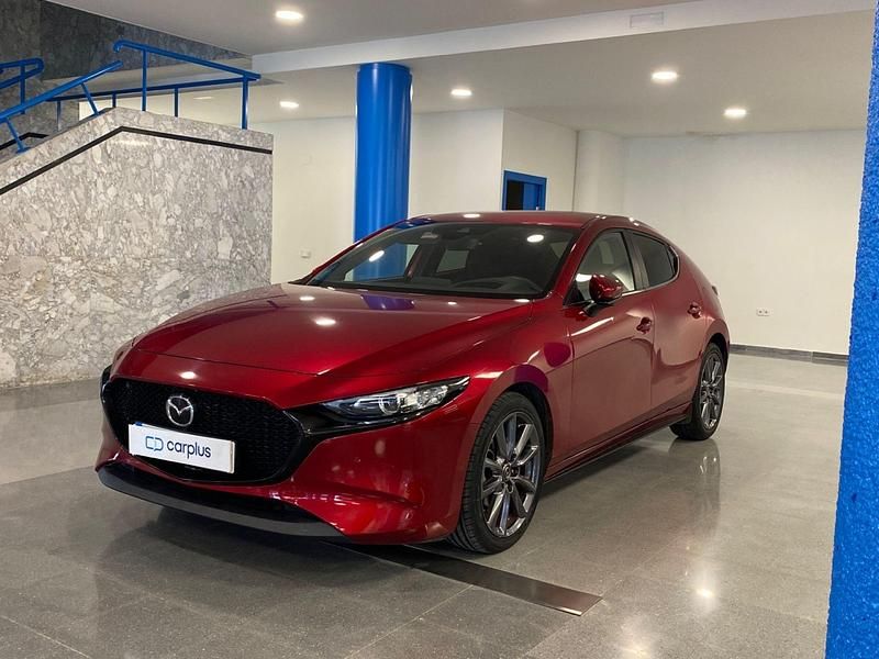 Usado Mazda 3 122 CV (89 kW) 2020 Soulred crystal metalizado Utilitario