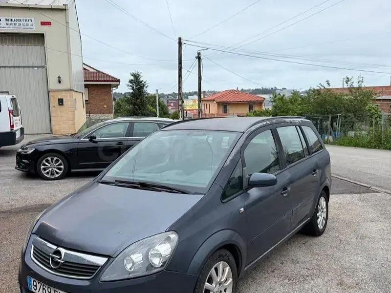 Usado Opel Zafira Cosmo 120 CV (88 kW) 2007 Azul Monovolumen