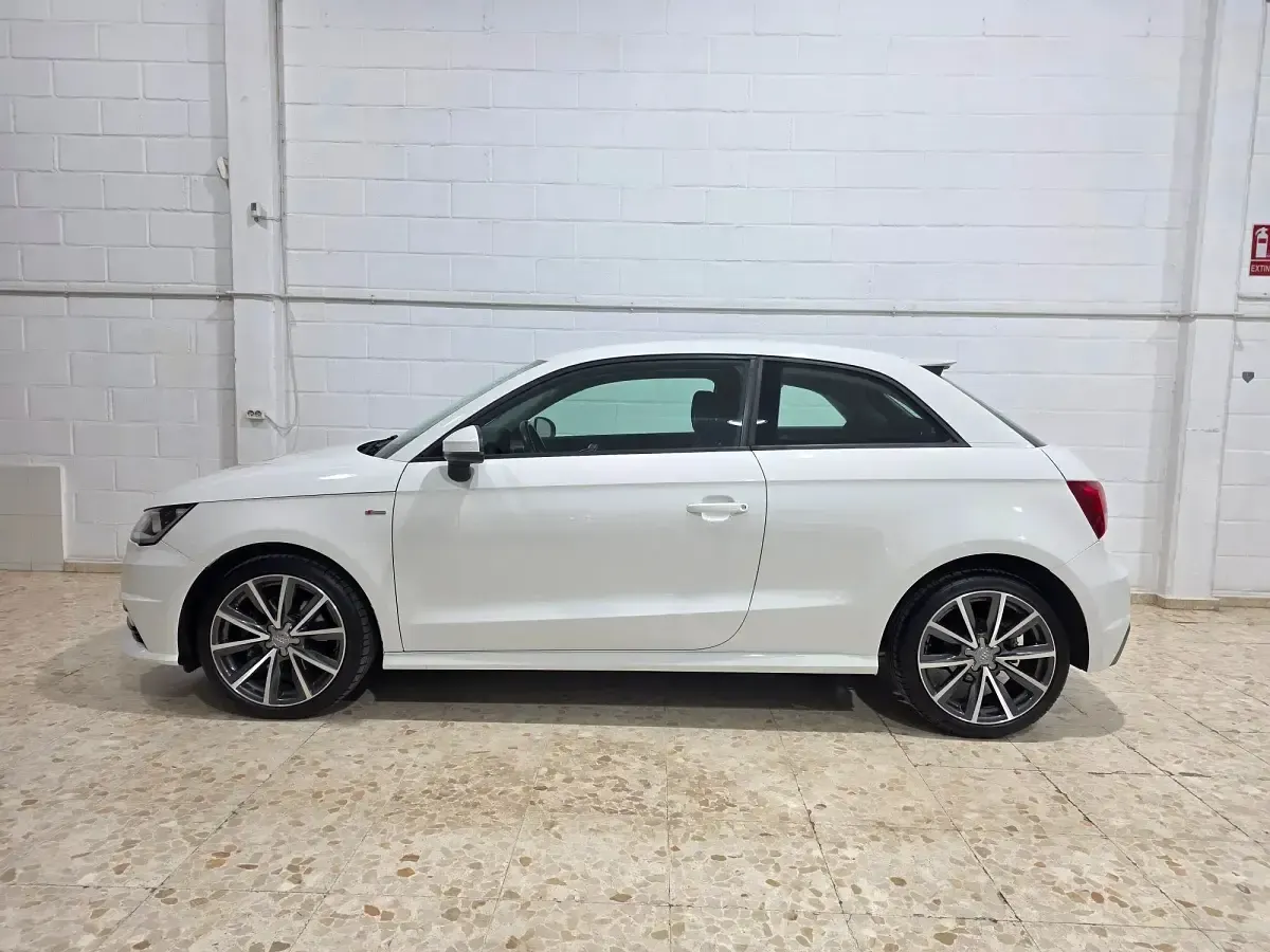 Usado Audi A1 116 CV (85 kW) 2016 Blanco Utilitario