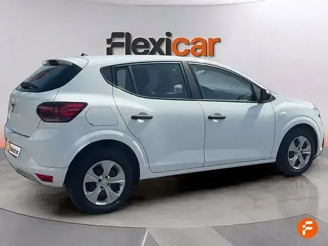 Usado Dacia Sandero Comfort 91 CV (66 kW) 2022 Blanco Berlina