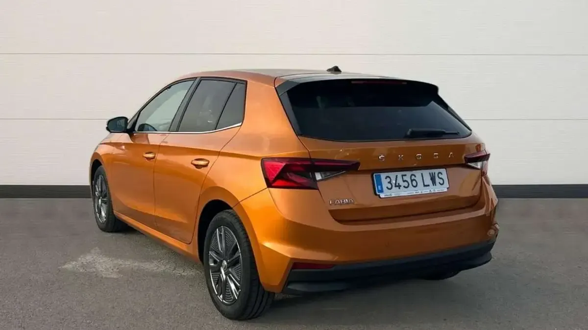 Käytetty Skoda Fabia Ambition 110 HP (80 kW) 2022 Oranssi Viistoperä