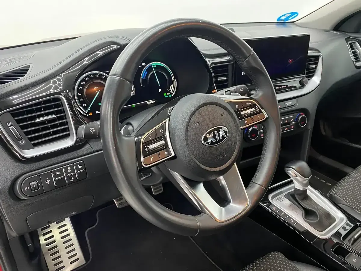 Usado Kia XCeed 141 CV (103 kW) 2021 Rojo SUV