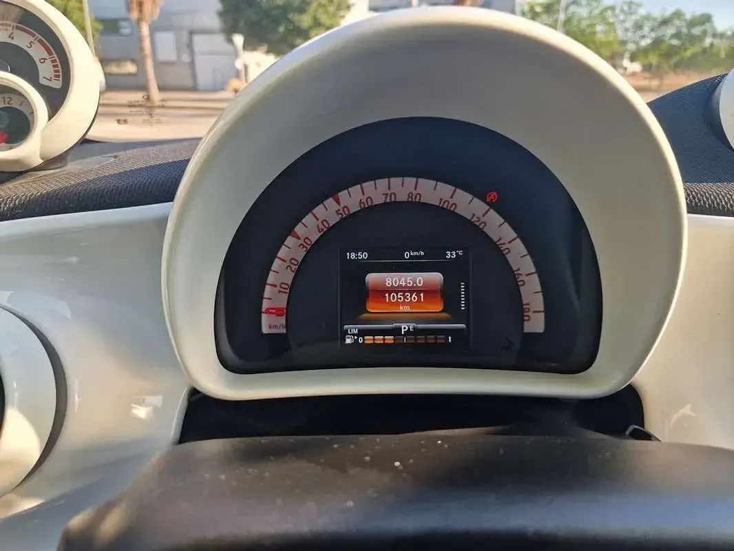 Usado Smart ForTwo Cabrio Passion 90 CV (66 kW) 2018 Blanco Descapotable