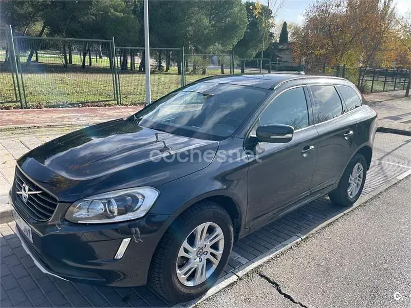 Usado Volvo XC60 Kinetic 136 CV (100 kW) 2016 Azul SUV
