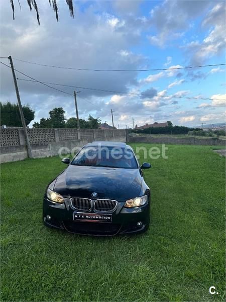 Negro Usado 2007 BMW 325 Coupe | 12.999 € (Caro) - Imagen 1/4