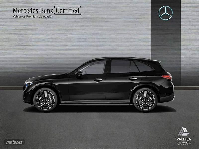 Usado Mercedes GLC300 AMG line 333 CV (244 kW) 2024 Negro