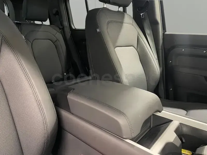 Usado Land Rover Defender S 300 CV (220 kW) 2025 Negro SUV