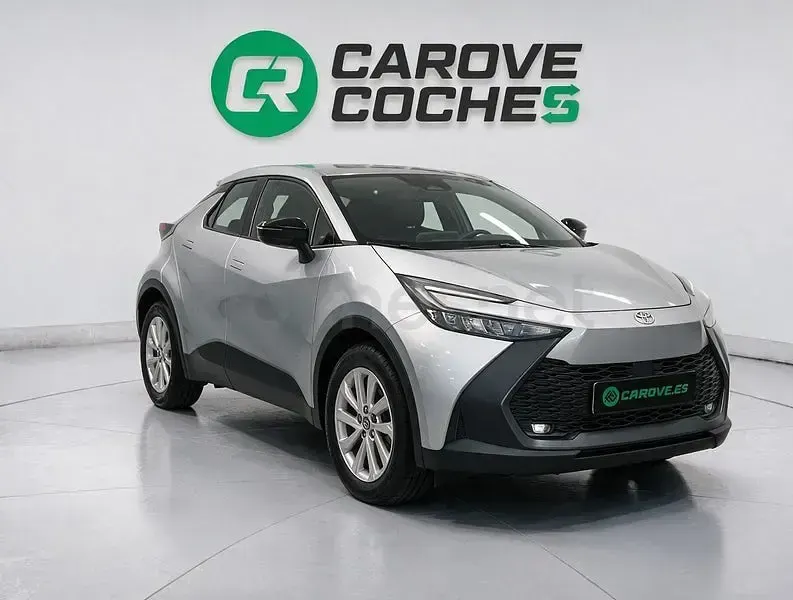 Usado Toyota C-HR Advance 140 CV (102 kW) 2024 Gris / plata SUV