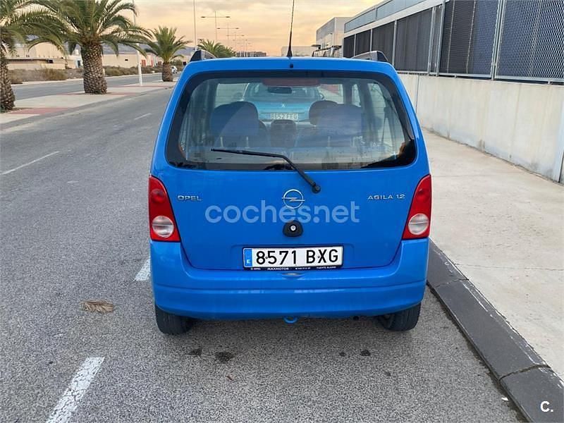 Usado Opel Agila Color Edition 75 CV (55 kW) 2002 Azul Berlina